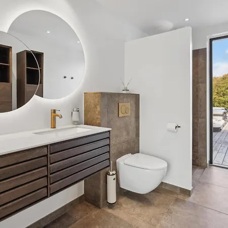 Amazing In With House Sea View